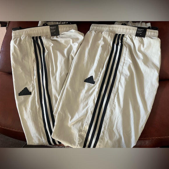 adidas Men's TIRO 24 Lightweight Woven Track Pants - Picture 4 of 5
